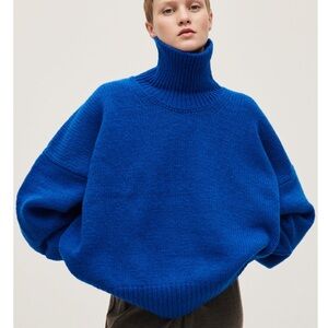 Babaa Blue Wool Turtleneck Sweater